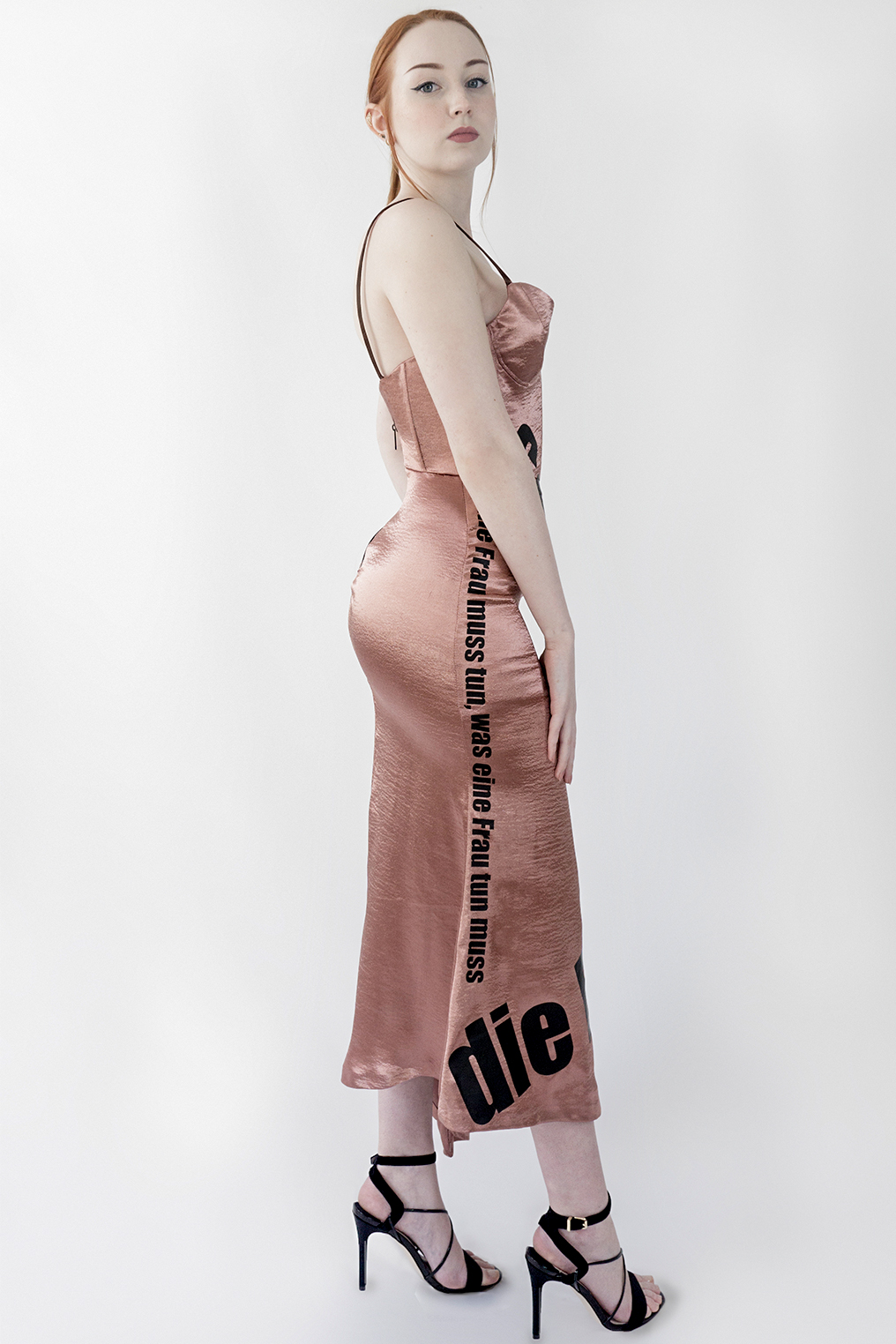 Satin kleid4